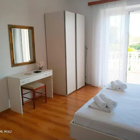 Apartments&rooms čakelić 3*