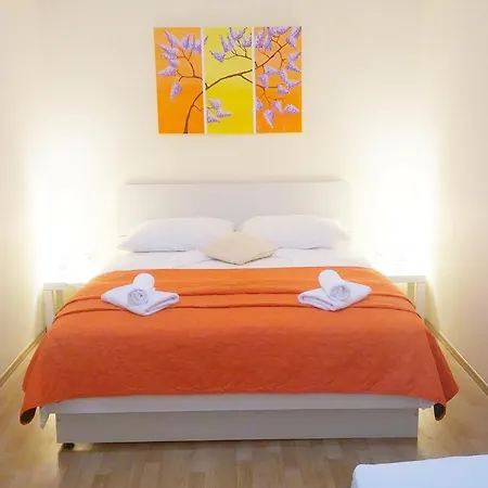 Guest house & Cakelic 3*