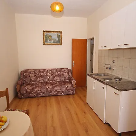 Guest house & Cakelic Mlini