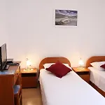 Apartments&rooms čakelić 3*