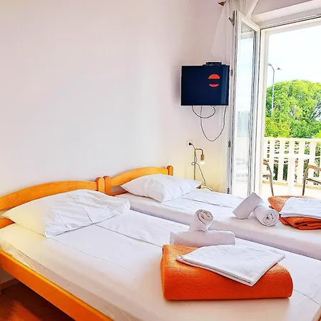 Apartments&rooms čakelić 3* Mlini