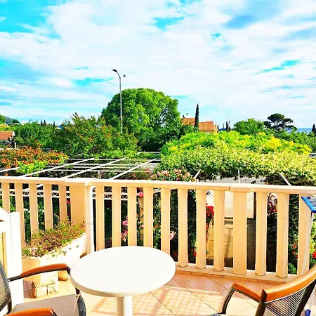 & Cakelic Gæstehus Mlini