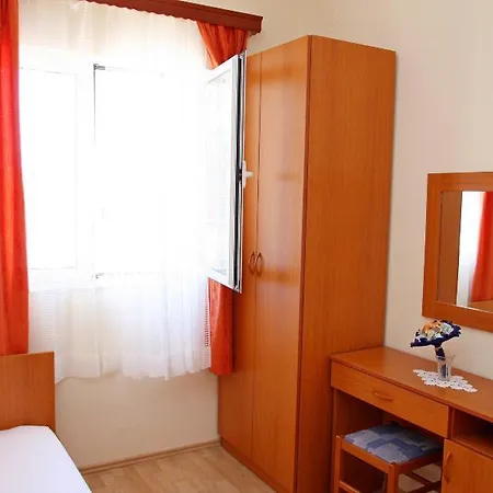 & Cakelic 3* مْليني